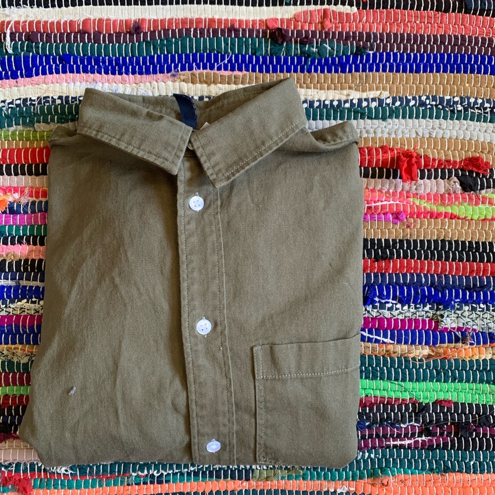 Men’s Divided Button Up